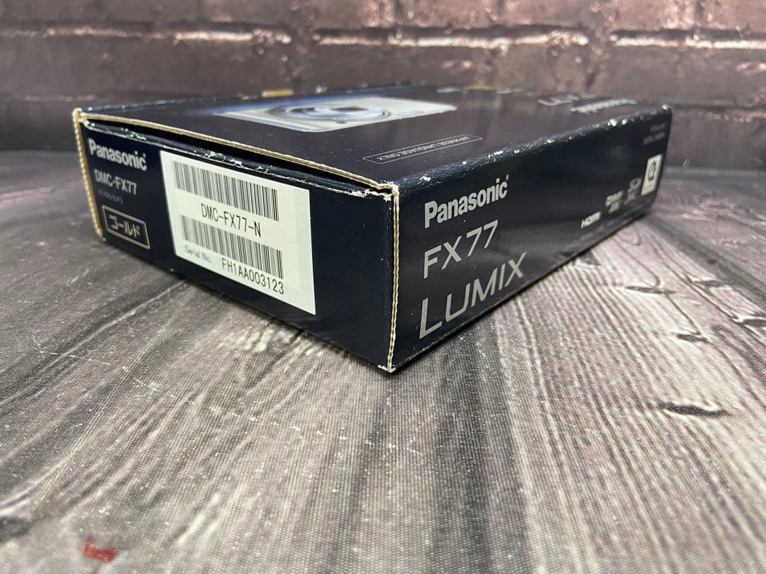 動作品　Panasonic LUMIX FX77 ゴールド　デジタルカメラ