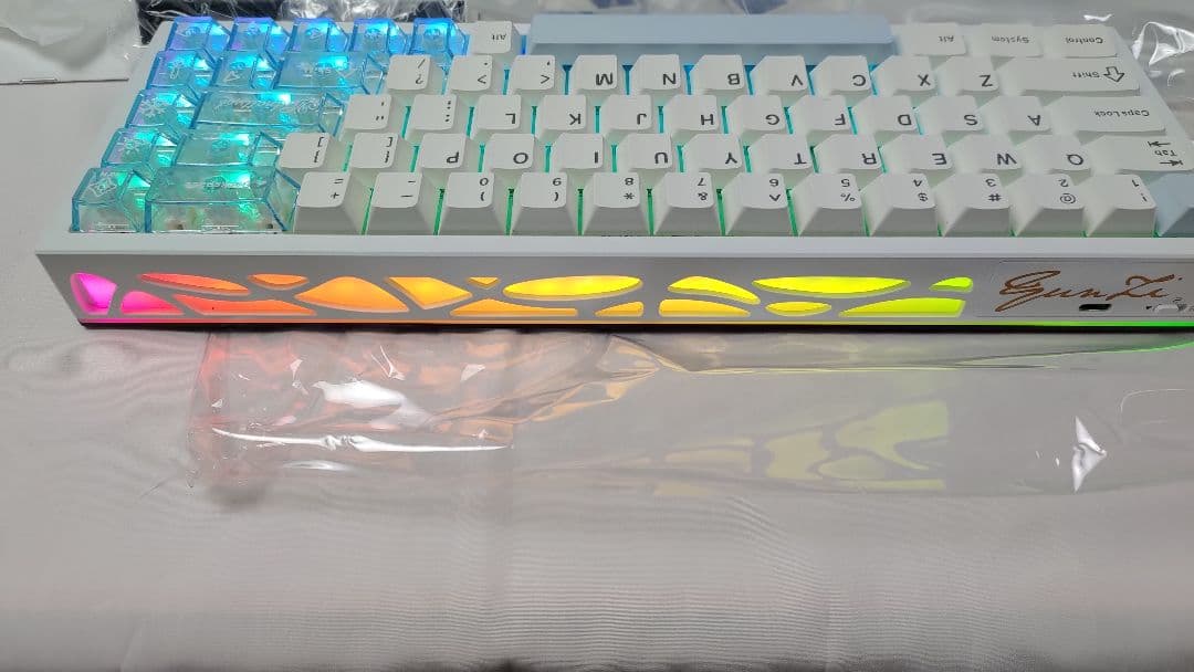 日本未発売限定版 YUNZII AL65 メカニカルキーボード 本体