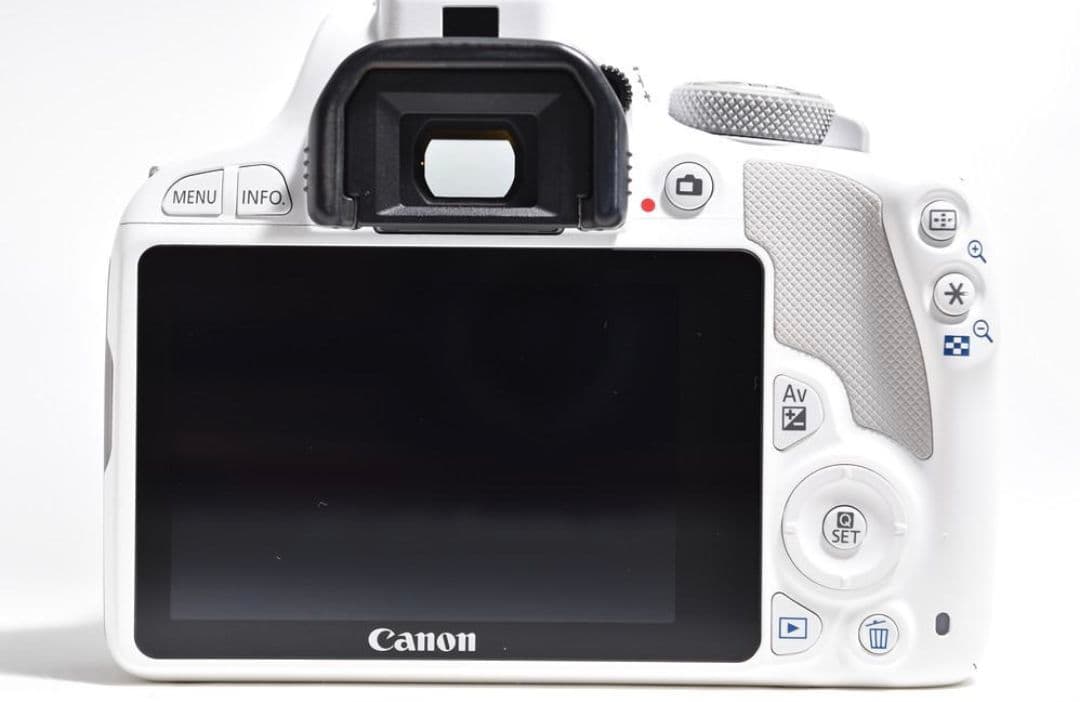 2月24日限定【希少ホワイト】Canon EOS Kiss X7 レンズキット