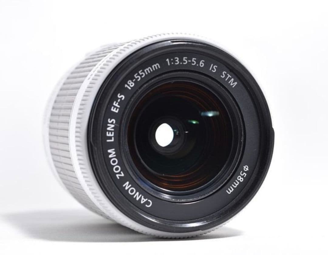 2月24日限定【希少ホワイト】Canon EOS Kiss X7 レンズキット