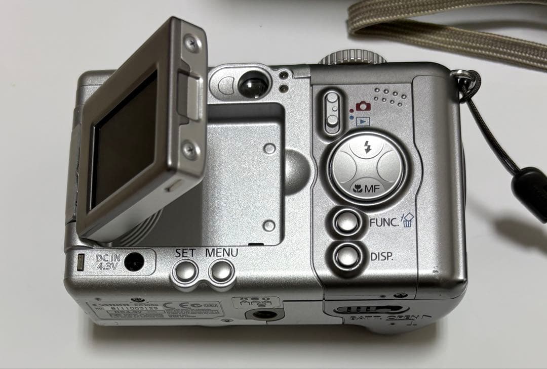 IXY DIGITAL320（Power Shot A80）コンパクトデジカメ