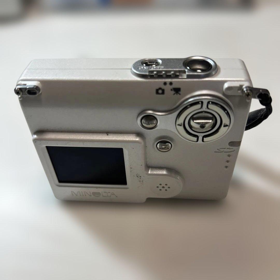 MINOLTA DiMAGE X20 コンパクトデジタルカメラ