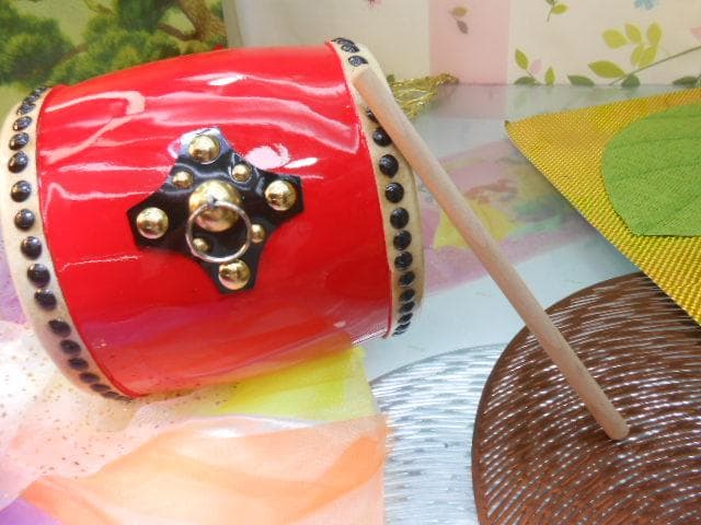 ☆限定新品未使用(送料無料)11.980円　エイサー小太鼓18cm 撥付き