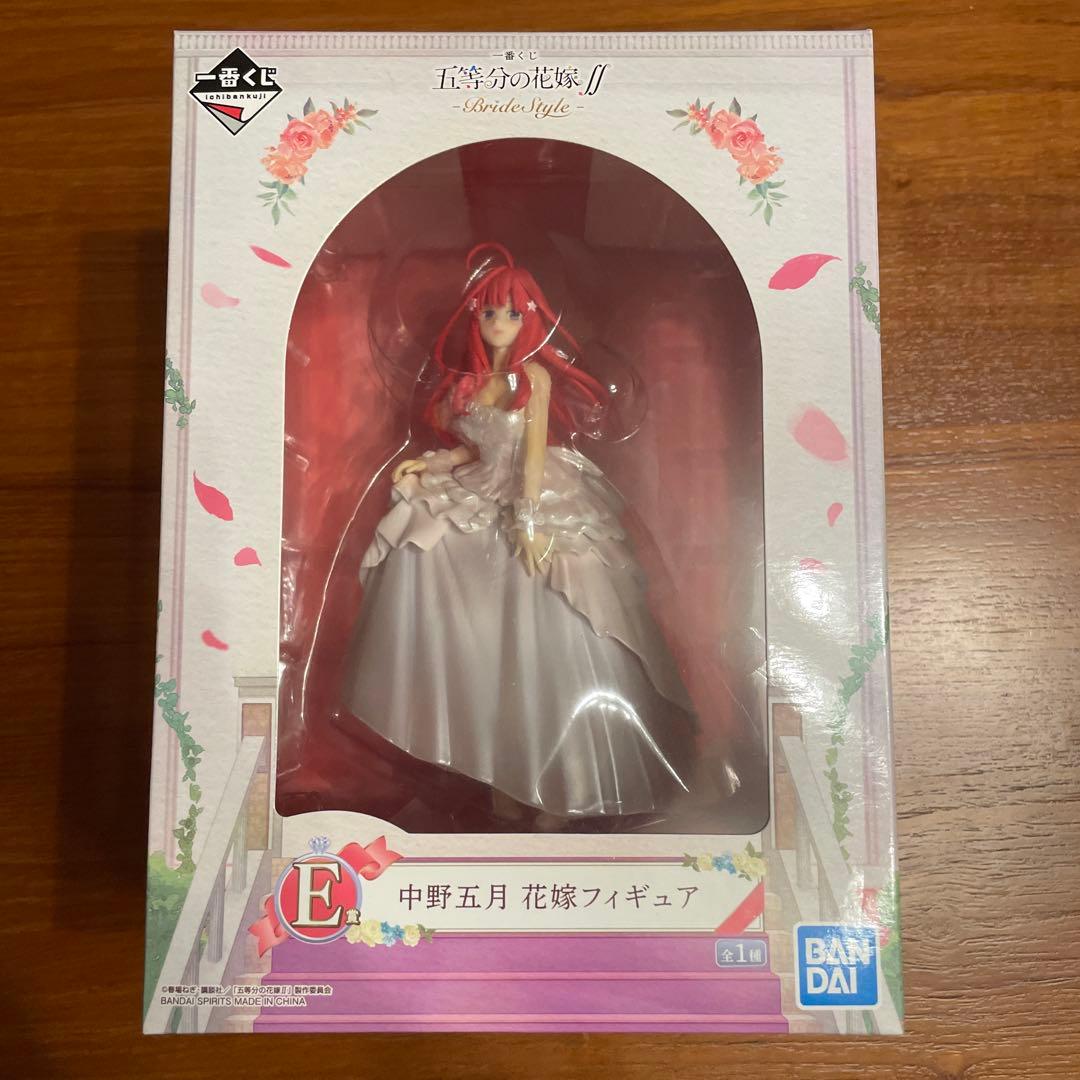 五等分の花嫁 缶バッジセットとフィギュア