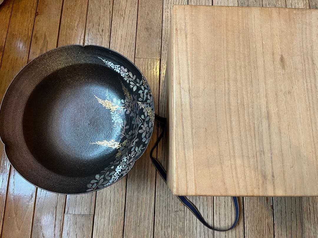 俊山作　皿