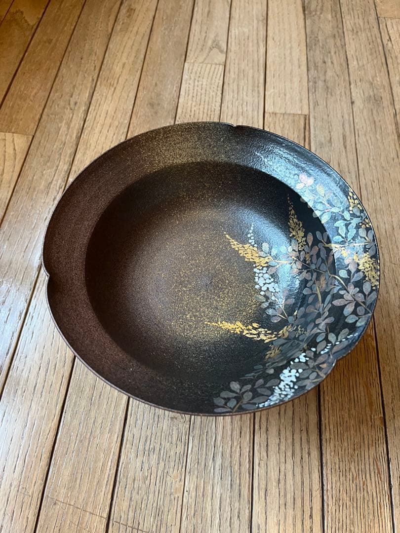 俊山作　皿