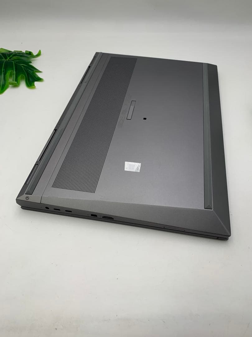 ZBook Fury 17.3 G8 Core i7-11850H 64Gメモリ