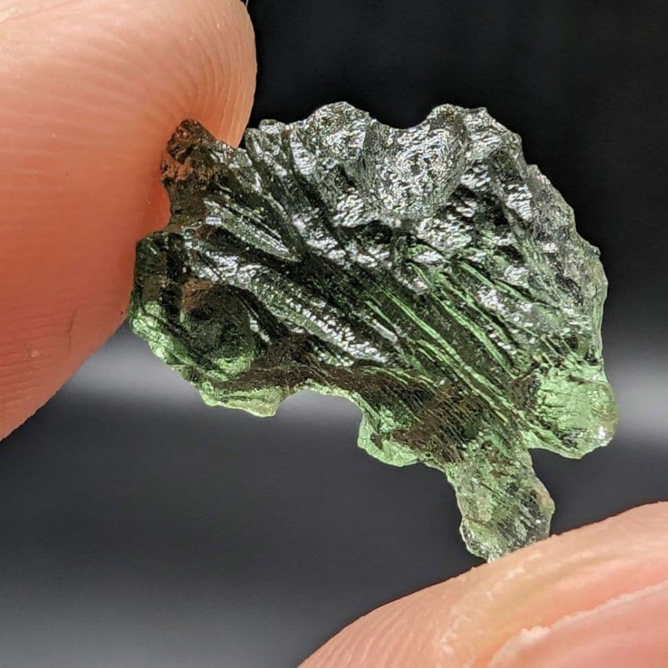 モルダバイト　結晶　C