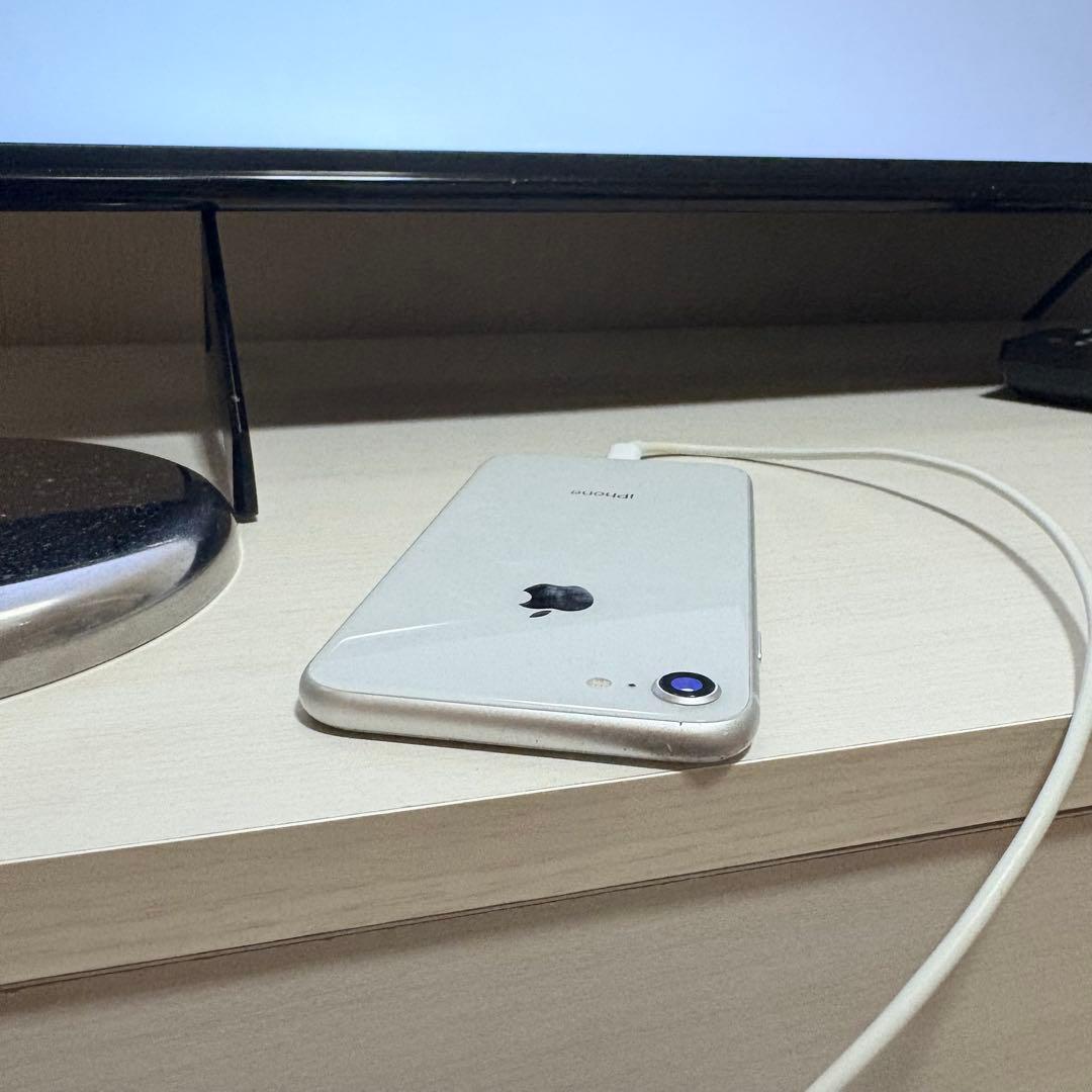iPhone8 中古品　64GB 傷あり simロックあり
