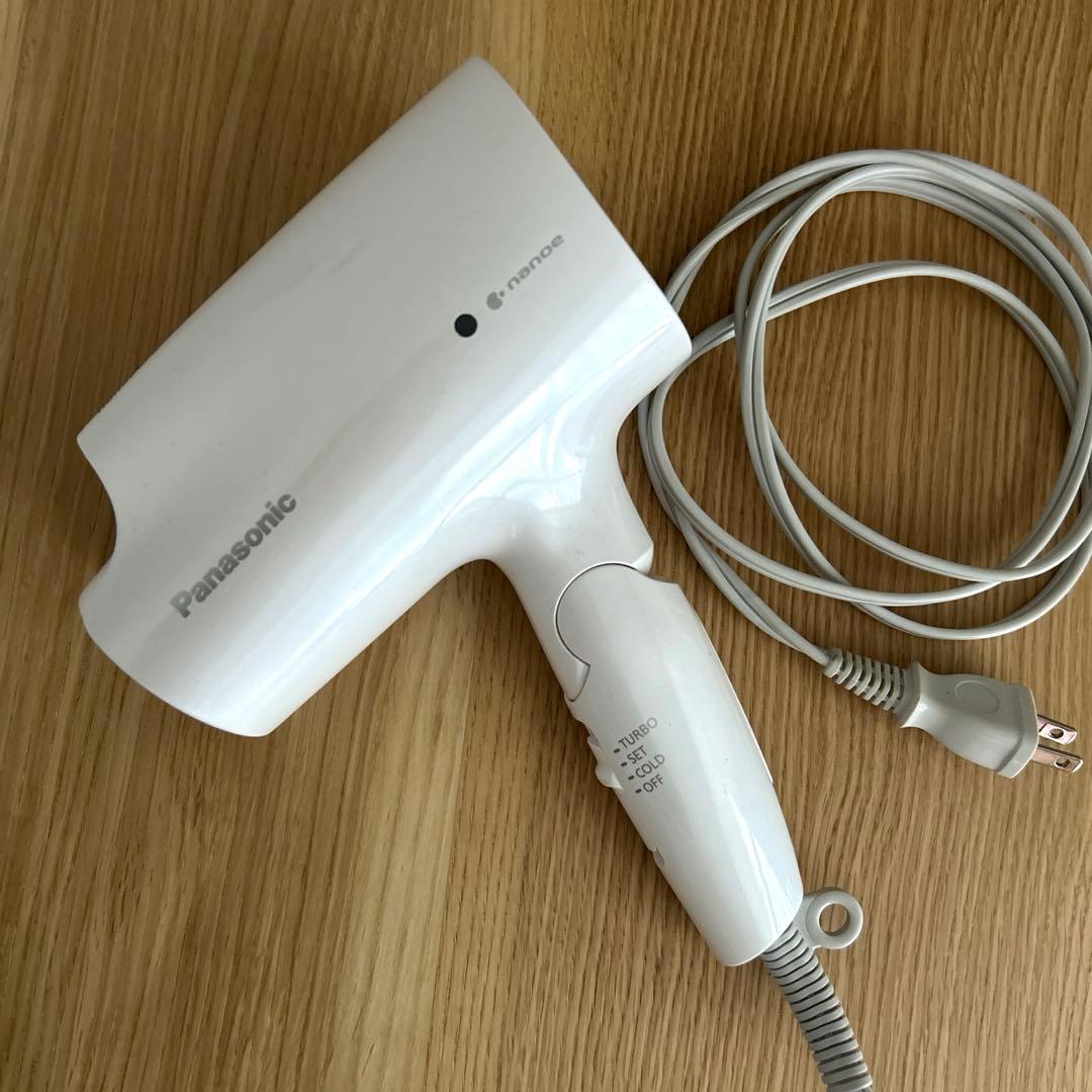 ペコりんさま【美品】ヘアドライヤー ナノケア EH-NA2K ホワイト