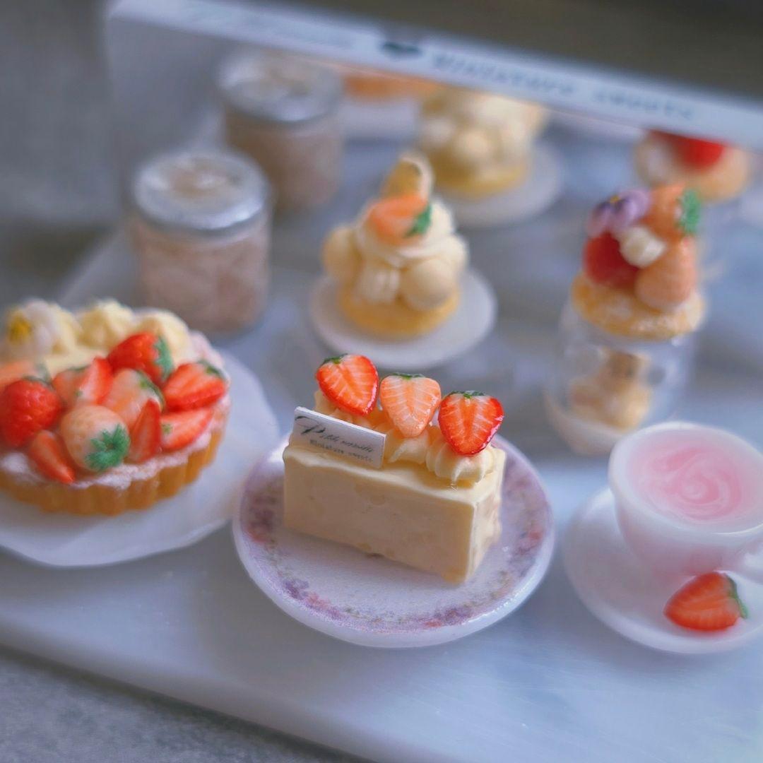 ♡*♡様 【 ホワイトチョコと苺のスイーツセット 】ミニチュアスイーツ