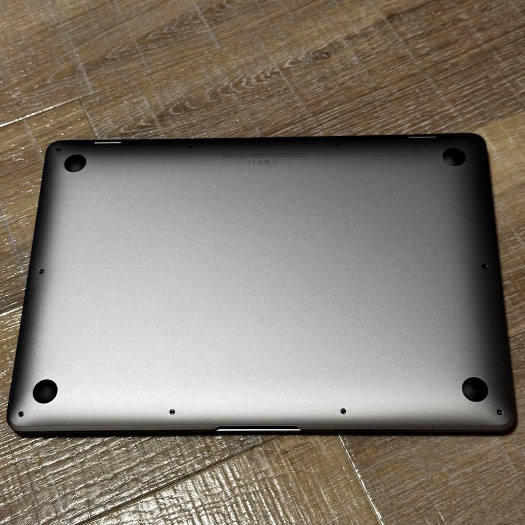 MacBook Air 2020 13.3インチ M1 8GB 256GB