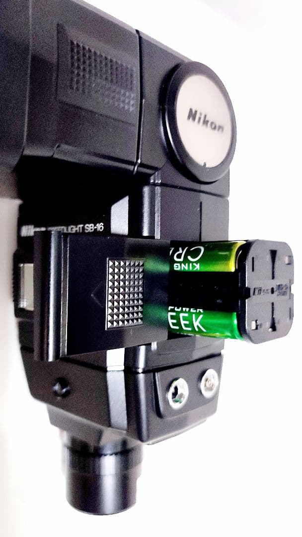 ニコンF３HP　フイルムカメラズームレンズ付き　ストロボセット中古良品　取説付き