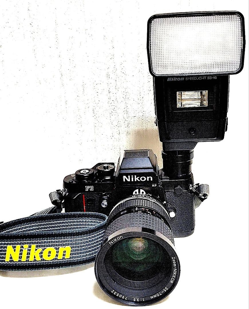 ニコンF３HP　フイルムカメラズームレンズ付き　ストロボセット中古良品　取説付き