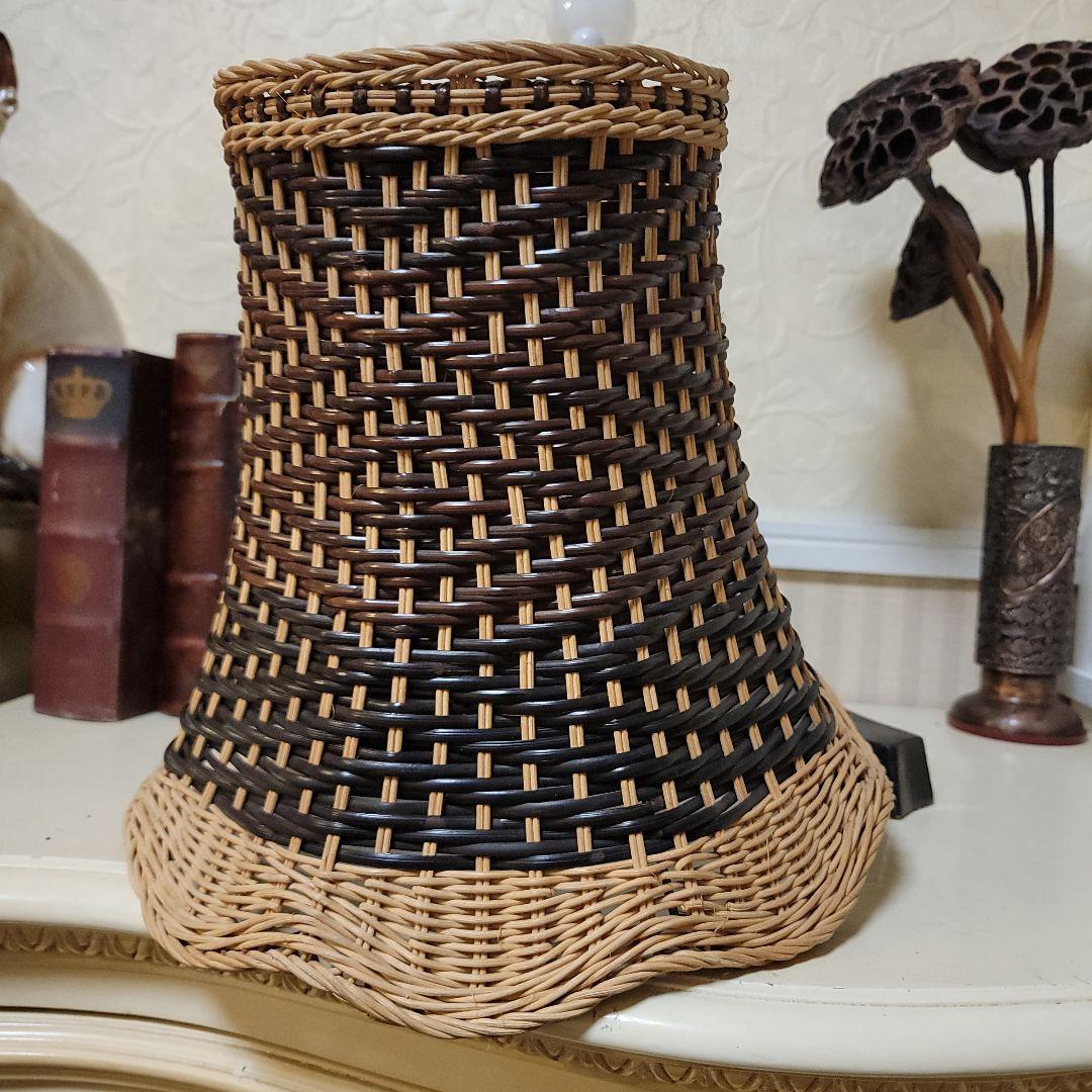 {森の贈り物}　アンティークフロアライト　藤つる木製スタンド　希少　骨董工芸品