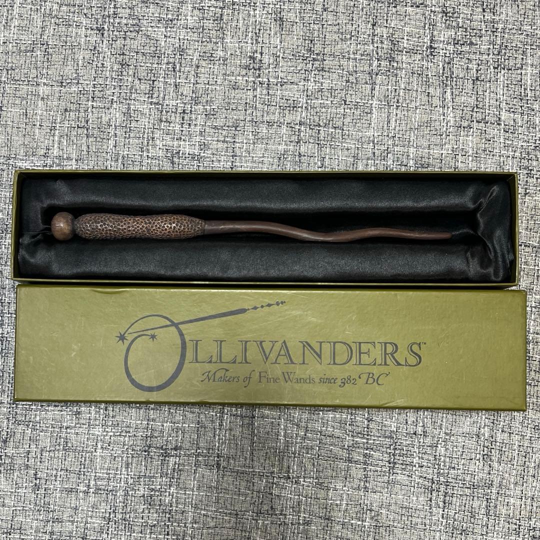 OLLIVANDRRS魔法の杖レアとハリーポッターの杖set