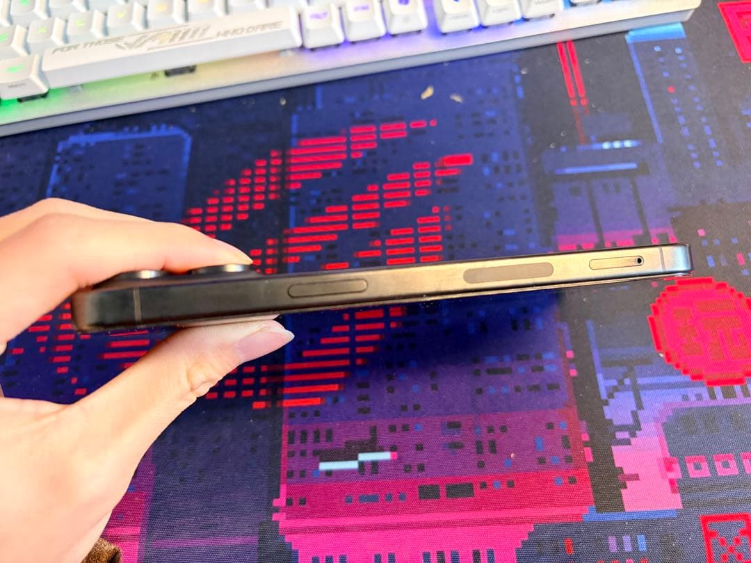 極美品iPhone15Promax 256GB/US/100%/simフリ