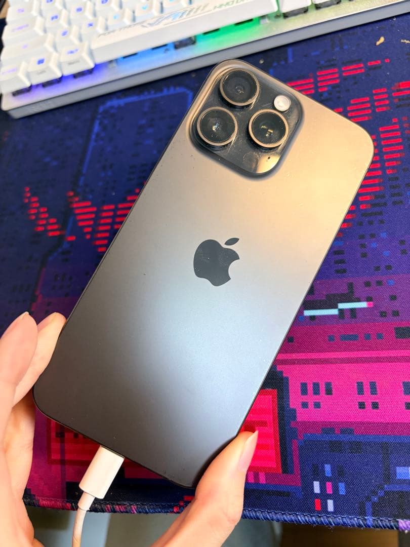 極美品iPhone15Promax 256GB/US/100%/simフリ