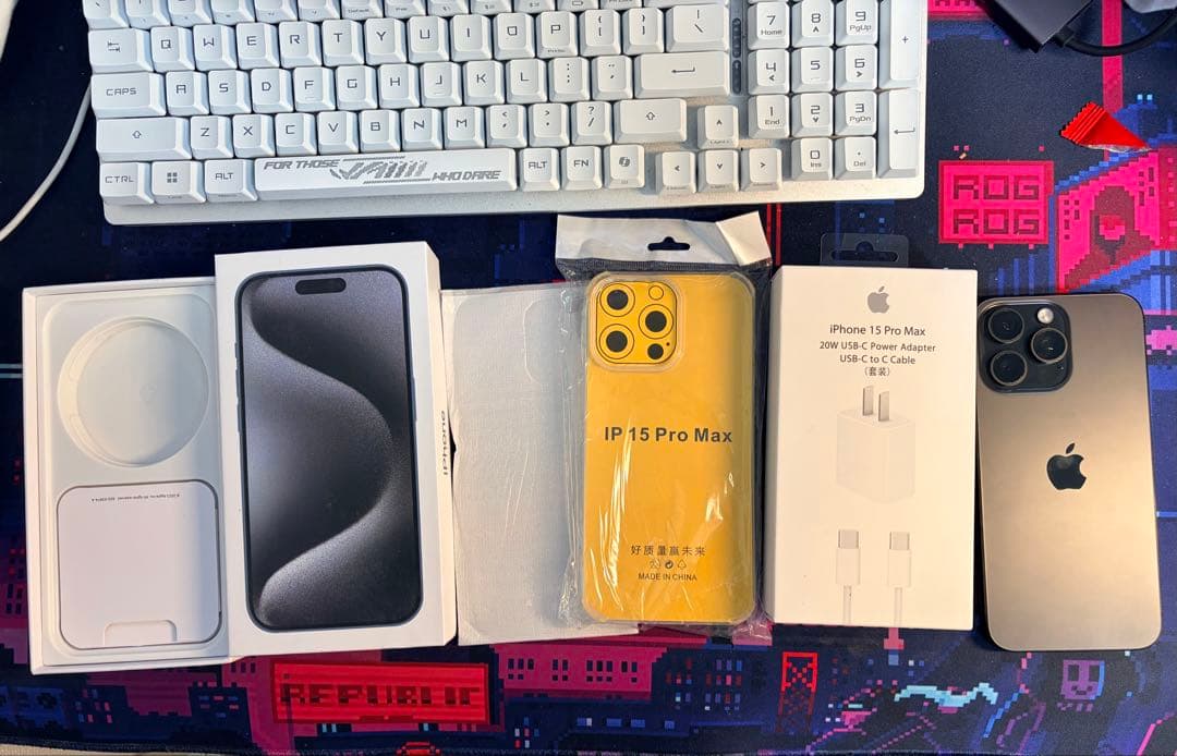 極美品iPhone15Promax 256GB/US/100%/simフリ