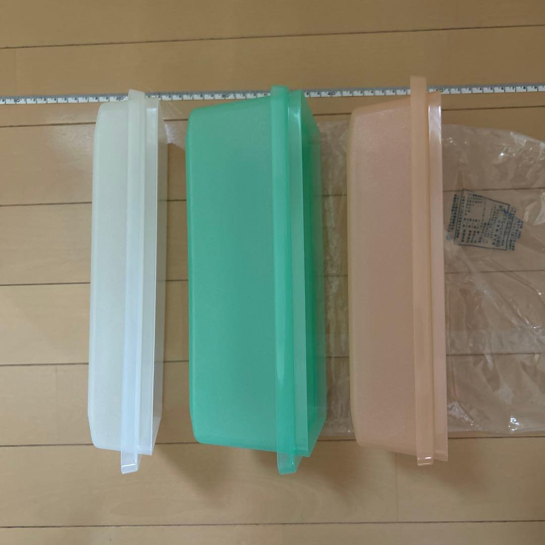 タッパーウェア四角い容器3点セット新品未使用