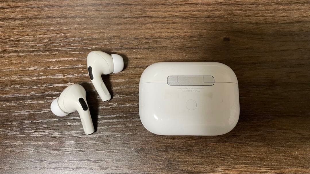 【付属品完備】AirPodspro第一世代　ホワイト 充電ケース付き