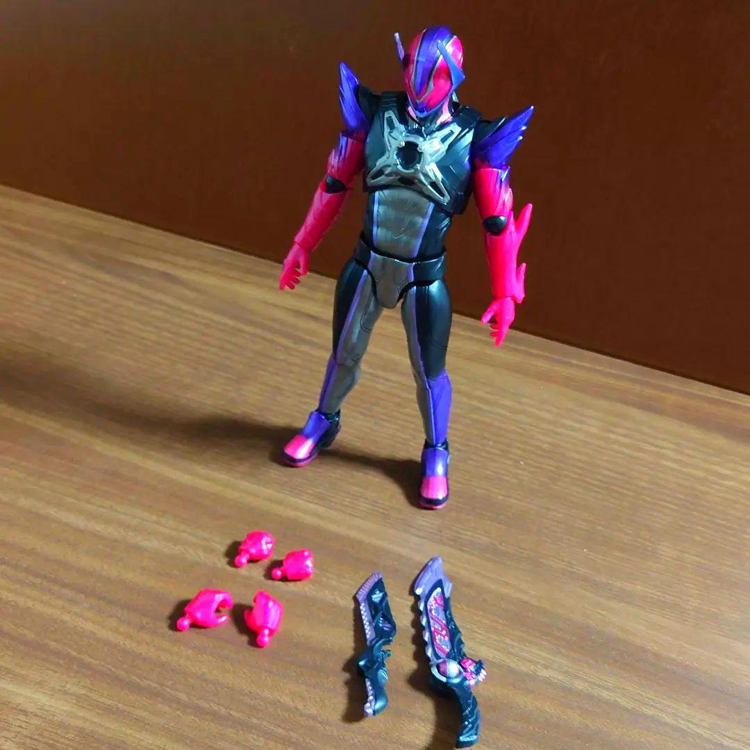 アクションフィギュア　仮面ライダードォーン　リペイント