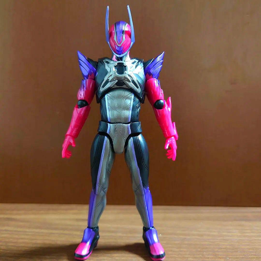 アクションフィギュア　仮面ライダードォーン　リペイント