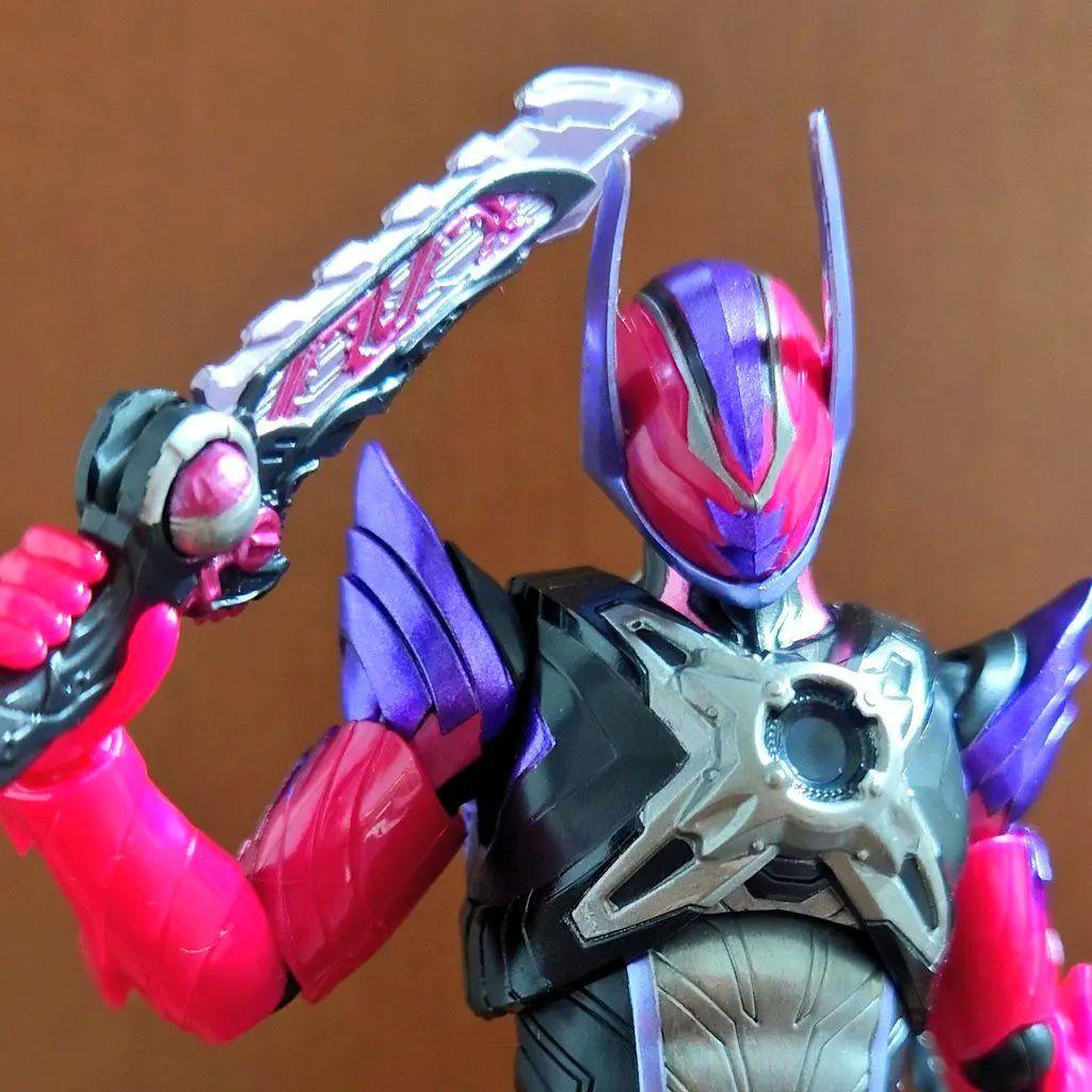 アクションフィギュア　仮面ライダードォーン　リペイント