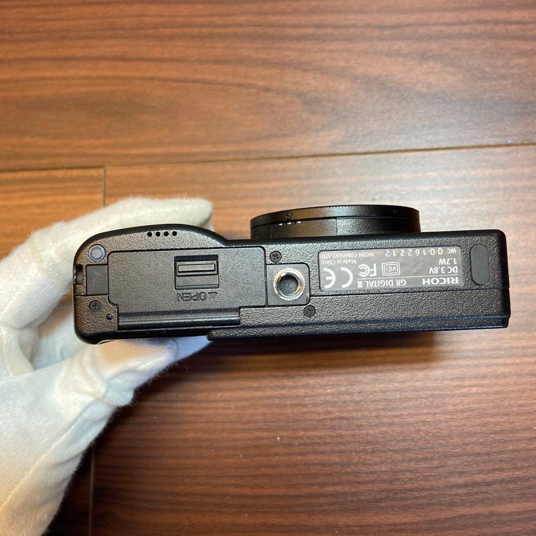 RICOH GR DIGITAL Ⅲ デジカメ ほぼ新品 4941