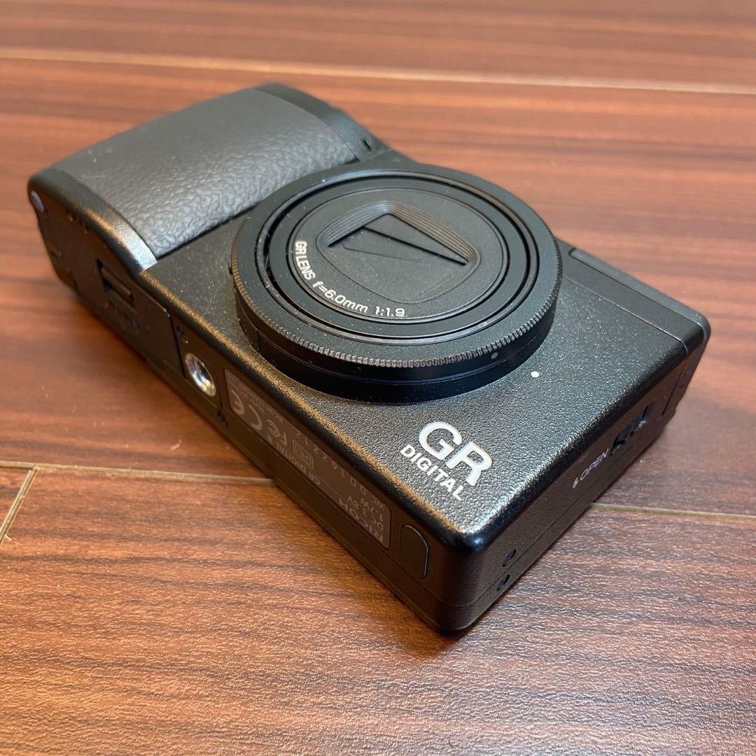 RICOH GR DIGITAL Ⅲ デジカメ ほぼ新品 4941