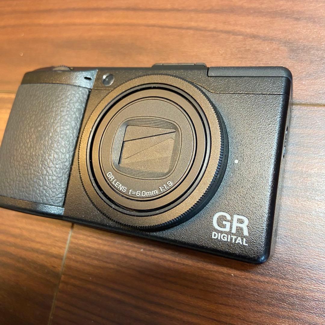 RICOH GR DIGITAL Ⅲ デジカメ ほぼ新品 4941