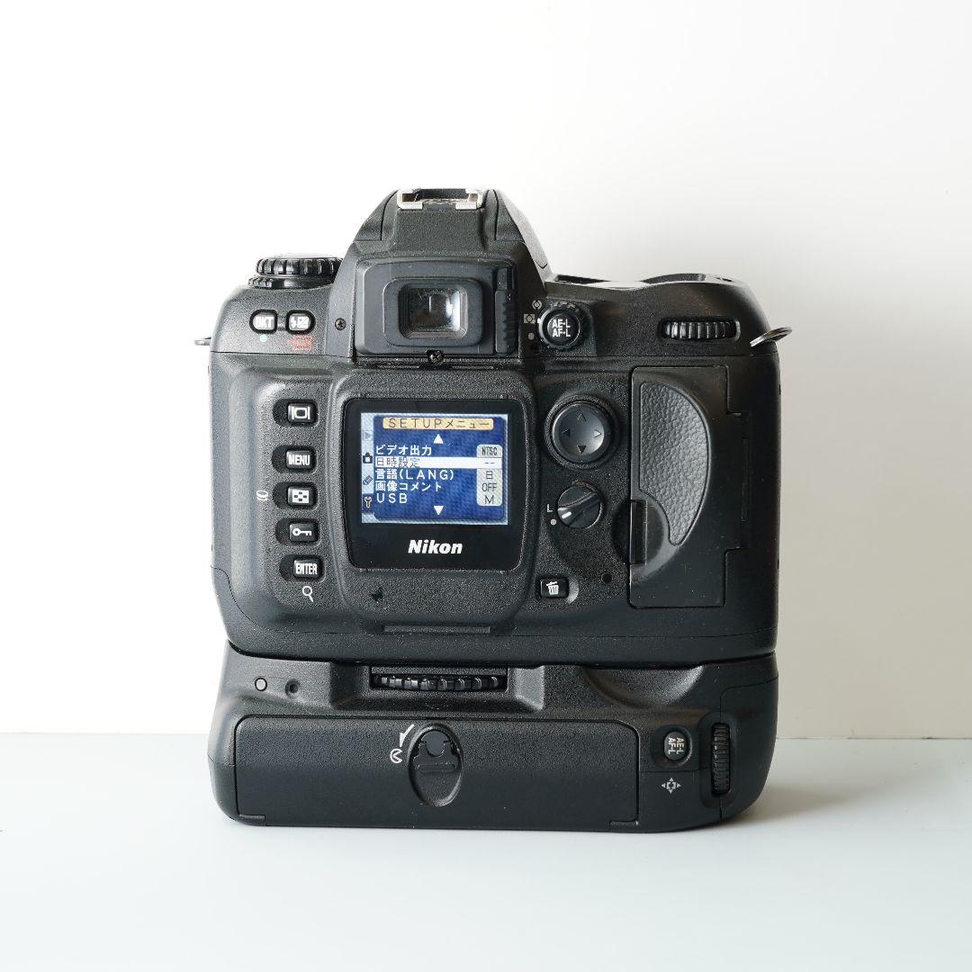 ニコン Nikon D100 デジタル一眼レフカメラ　バッテリーグリップ付き