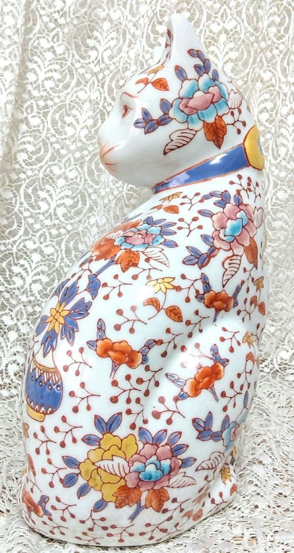 古伊万里 見返り猫 金彩赤絵 五彩絵付　置き物