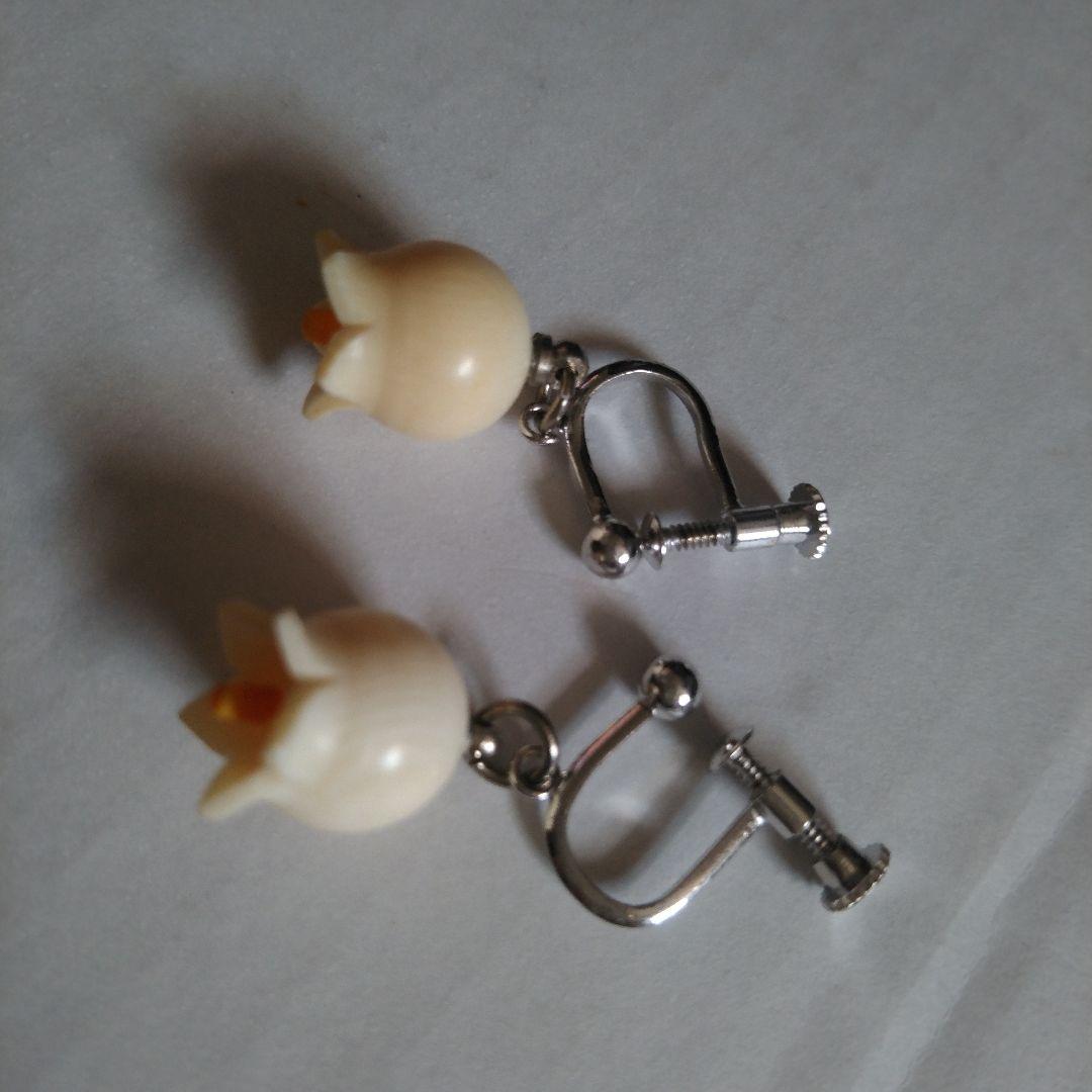 10mm x 10mm すずらんイヤリング