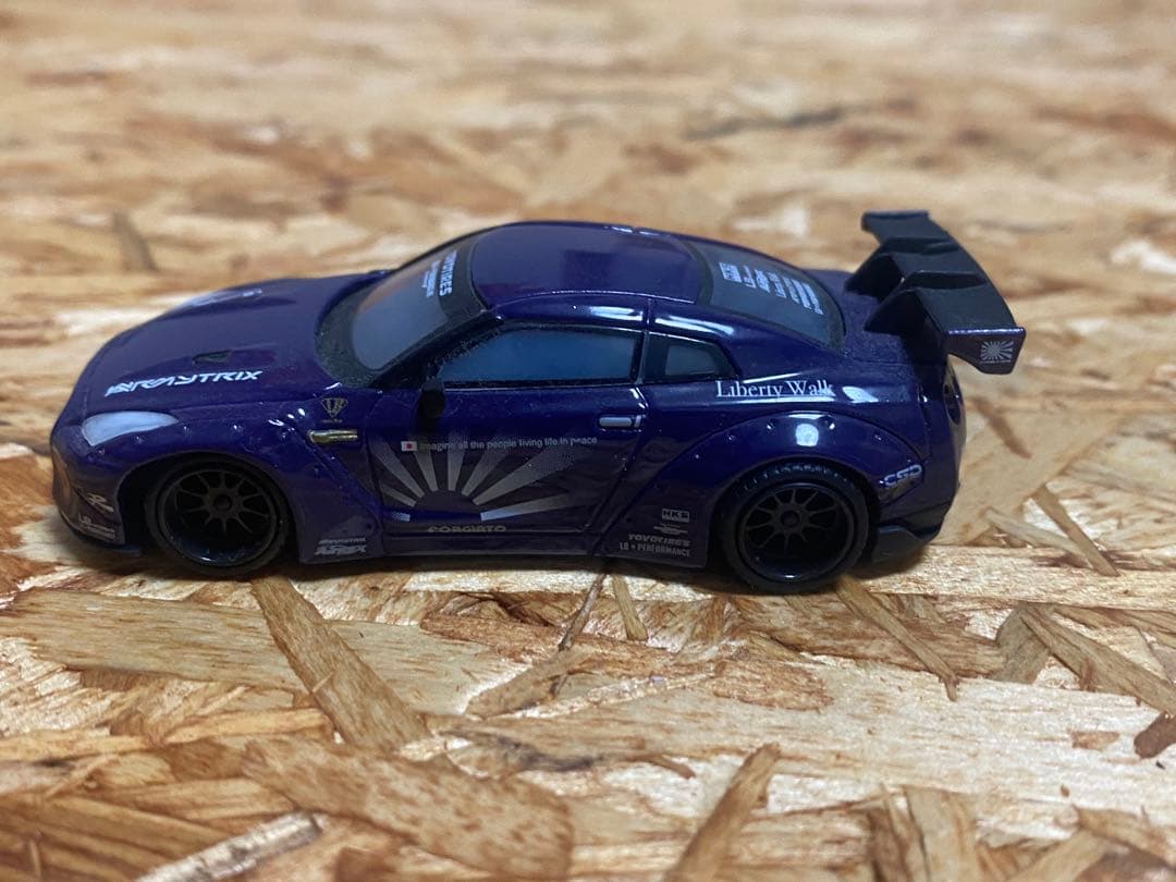 リバティーウォークＲ35GTRミニカー