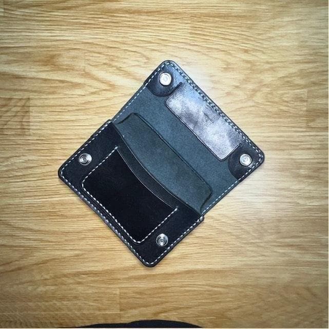 ミドルトラッカーウォレット/栃木レザー/黒色/ステッチ白色/フルハンドメイド