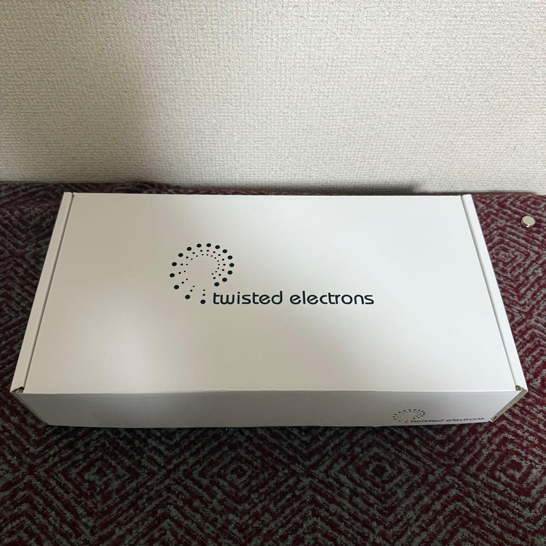 Twisted Electrons MEGAfm MKII FMシンセサイザー