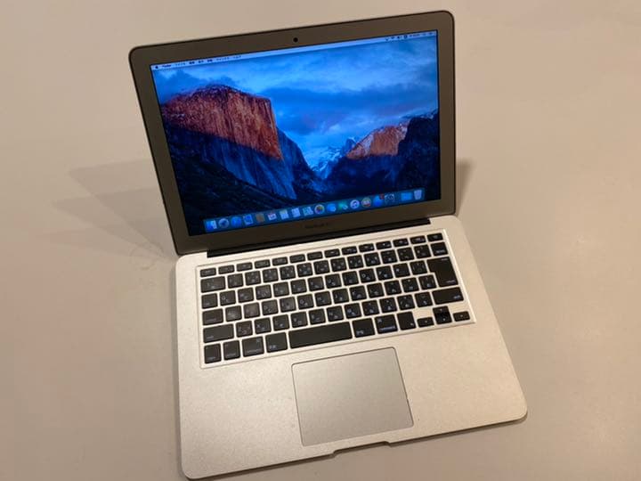 MacBook air マックブックエアー13インチ　2015