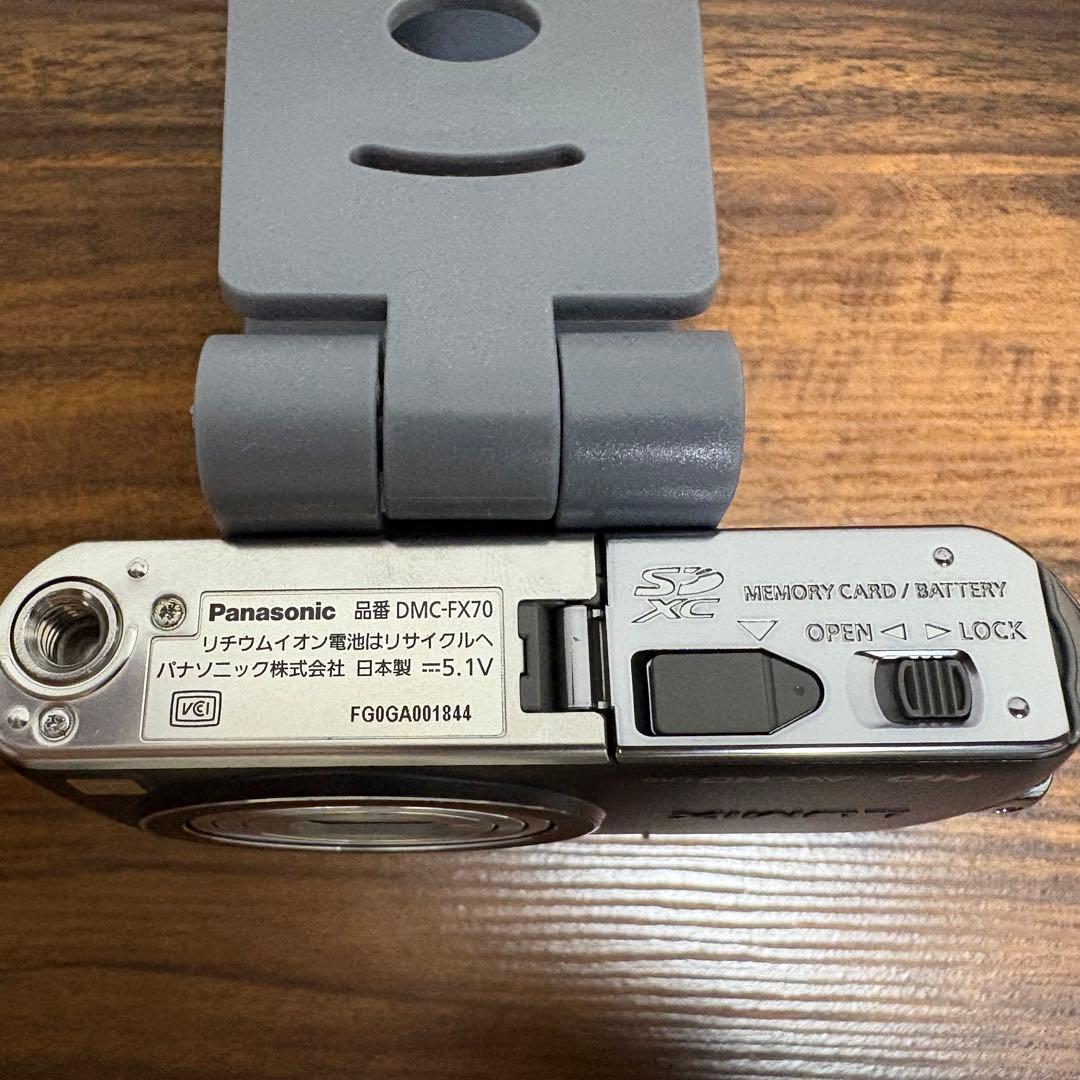 【美品✨】Panasonic LUMIX DMC-FX70 コンデジ　CCD
