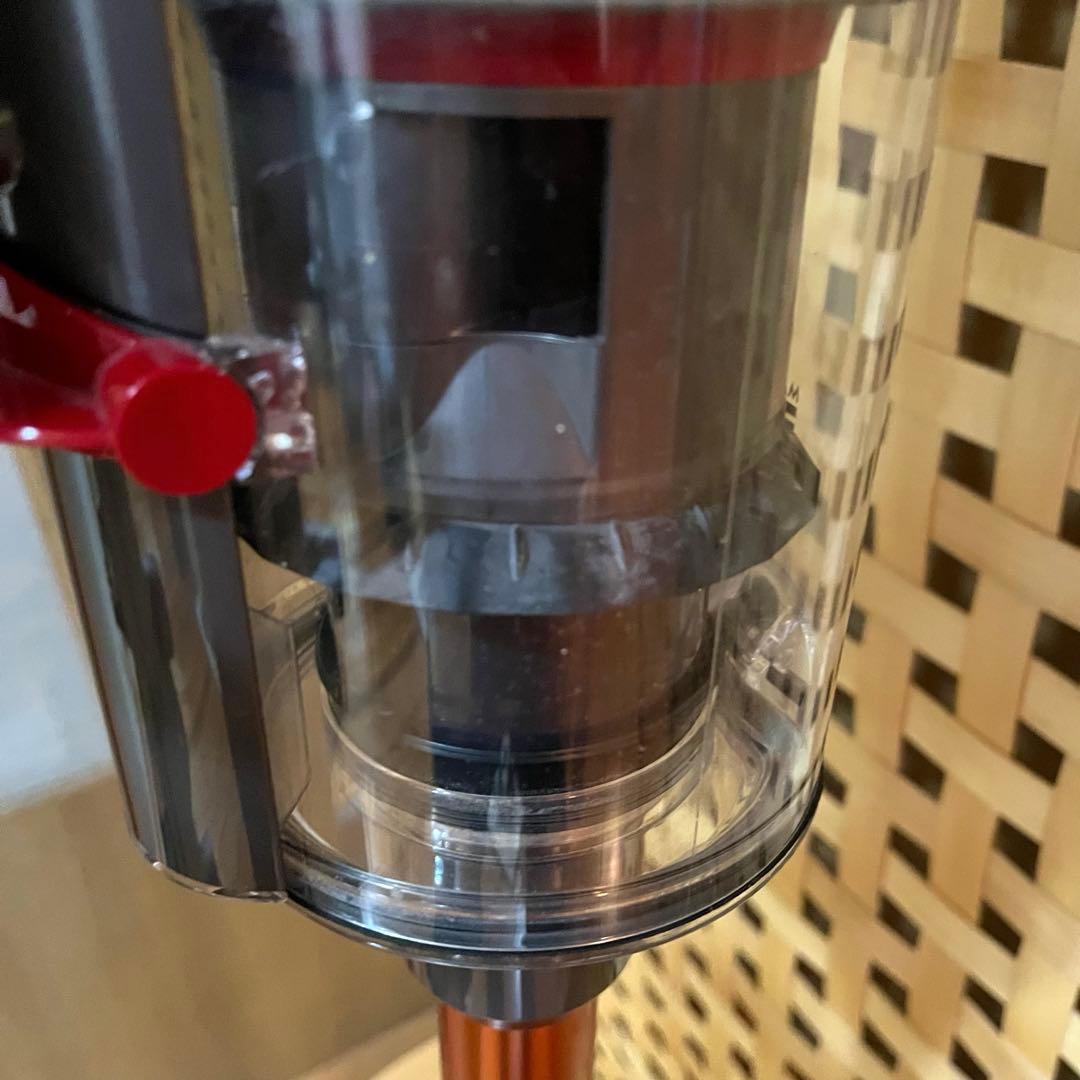 【ジャンク品】　dyson ダイソン SV10コードレスクリーナー　スタンド付