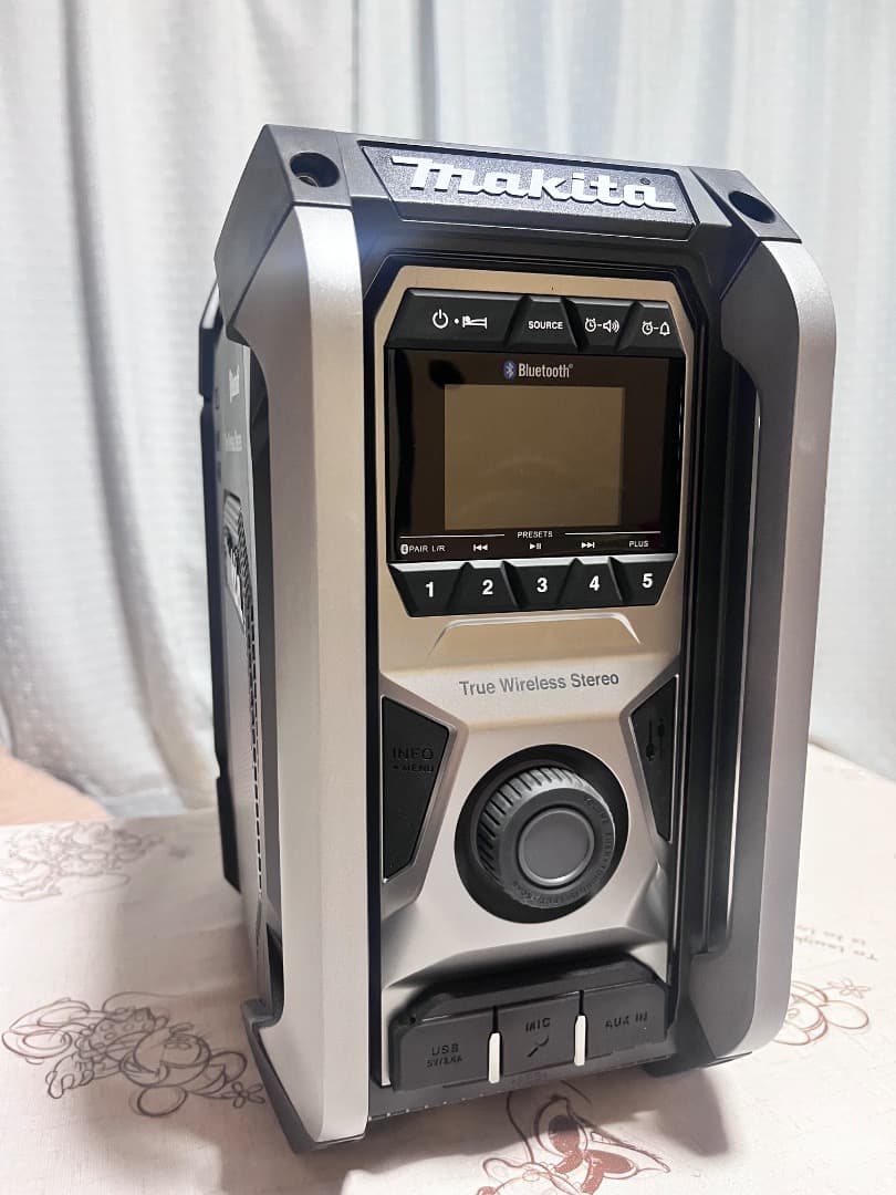 MAKITA MR005GZB 黒 現場ラジオ