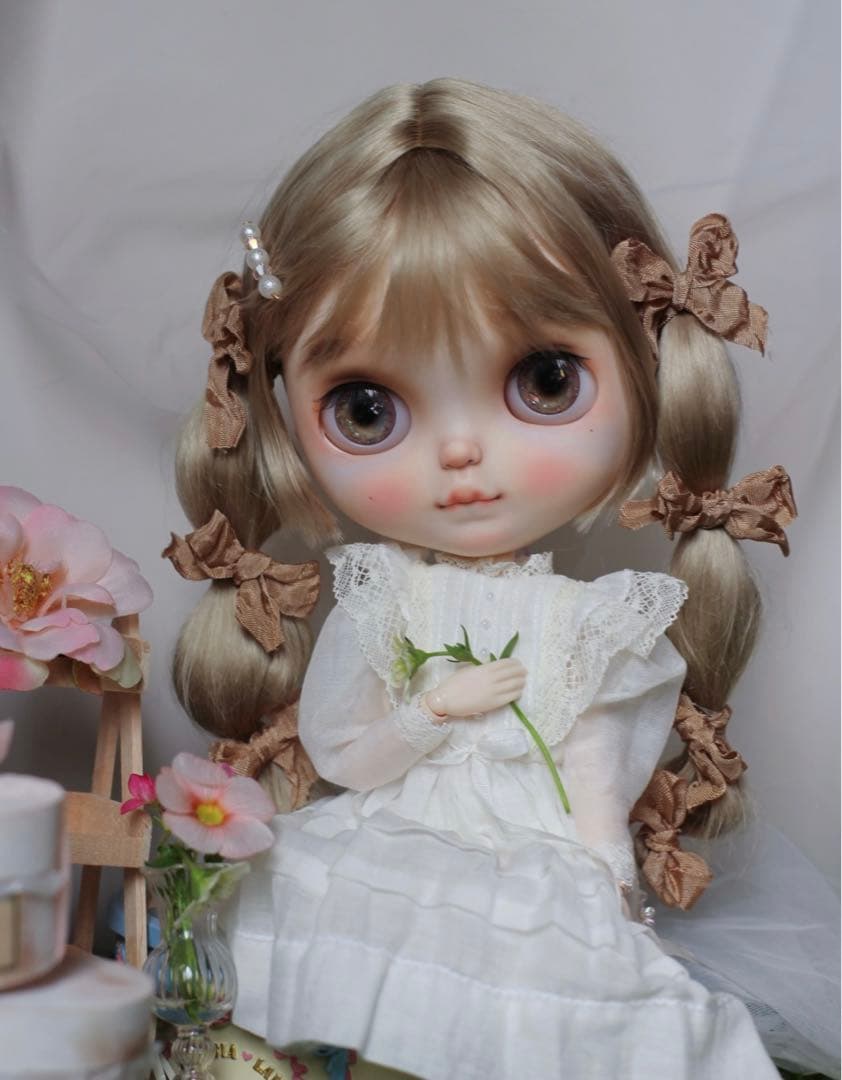 カスタムブライス 人形 海外作家様 かわいい 下唇を噛む 優しい フルセット