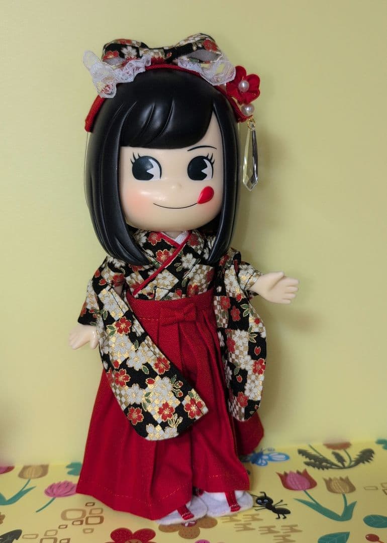 ペコちゃん人形　あっちゃん人形　着物　袴　２体セット