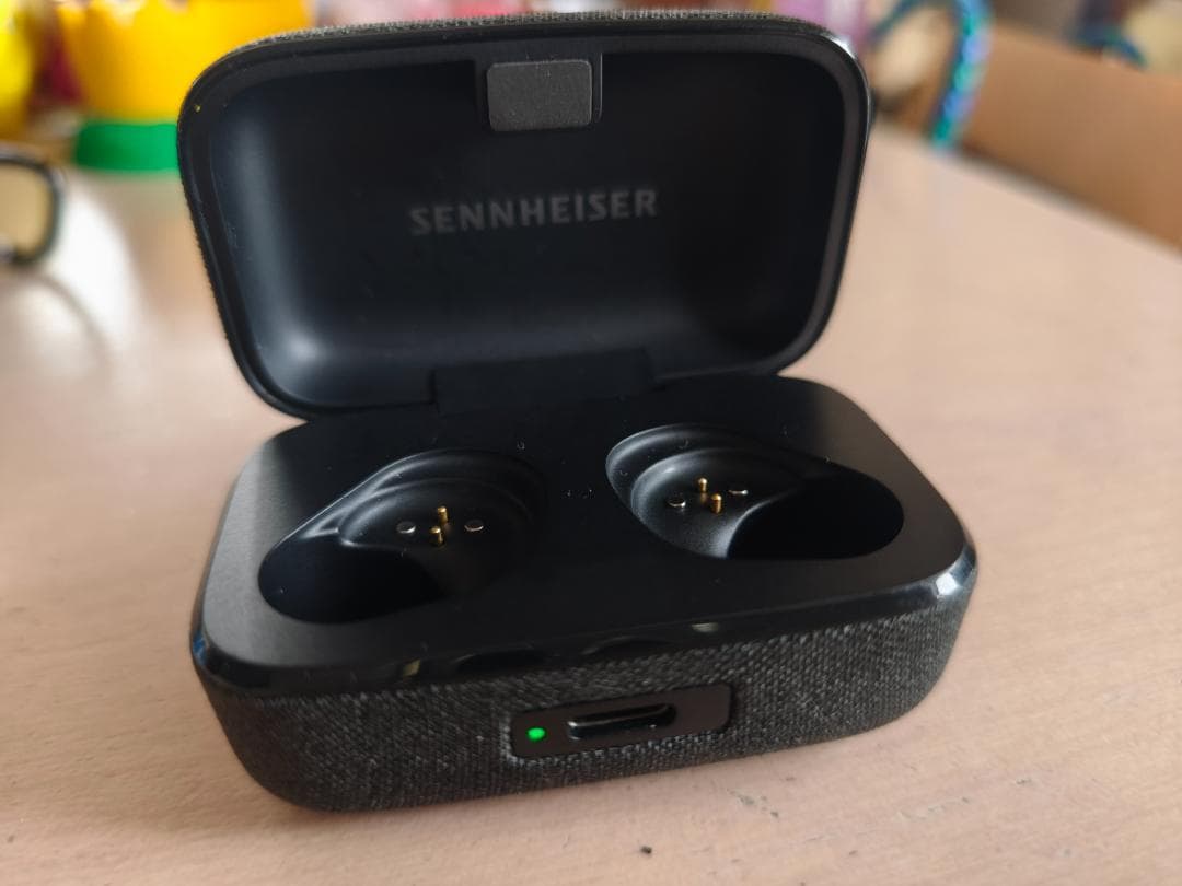 ゼンハイザー MOMENTUM True Wireless 4 ケースのみ
