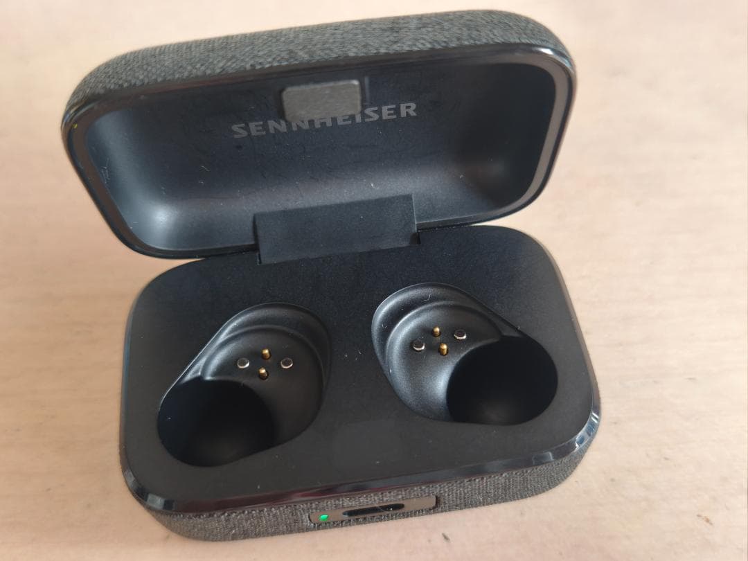 ゼンハイザー MOMENTUM True Wireless 4 ケースのみ