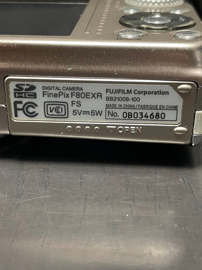 美品 FULIFILM finepix F80EXR コンパクトカメラ コンデジ