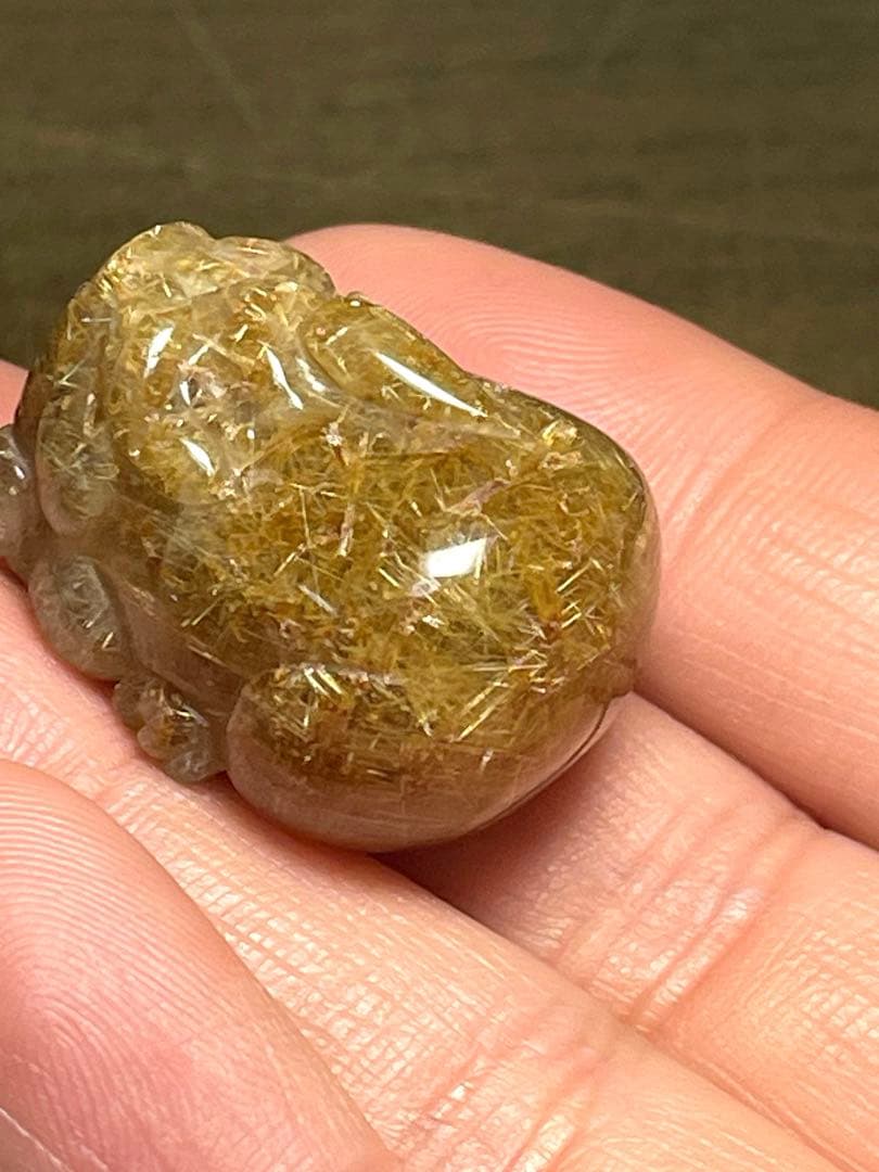 ゴールドルチルクォーツ貔貅　置物　（新品未使用）針ミチミチキラキラ金運最強