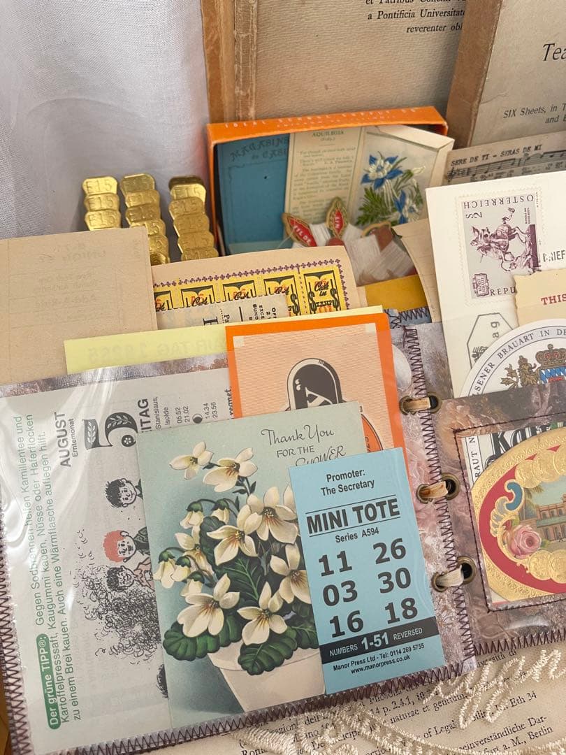 初回販売価格◎紙モノおすそ分けファイル｜横型デザイン×小窓ポケット チャーム付き