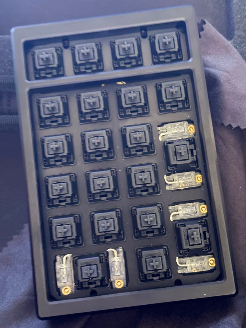 Merisi Delli キーボード