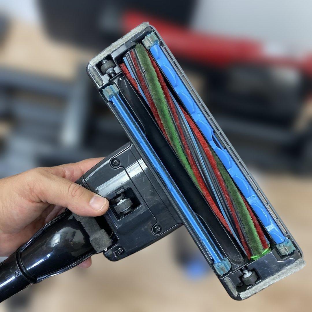 日立のコードレススティッククリーナーPV-BHL1000J R 2019年製